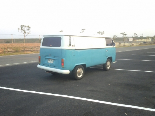 ตู้โฟล์คแตงโมเปิดบาร์ไฟเลี้ยวล่าง ทะเบียนครบ พร้อมใช้ ขับสบายๆ