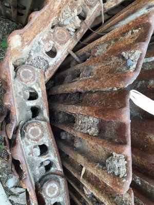 โซ่พร้อมใบเก่า kobelco sk220-3-5 ใบยาว 60 ซม เส้นละ 50,000 โซ่พร้อมใบเก่า kobelco sk220-3-5 ใบยาว 60 ซม เส้นละ 50,000