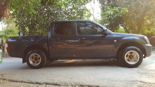 ขายกระบะisuzu 4 ประตู ปี05 ราคา 275,000 บาท  รถสวยๆ ราคาถูกๆ คุ้มๆ