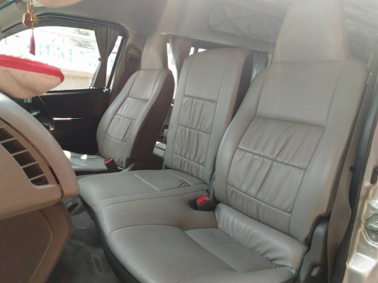 เบาะคู่หน้า รถตู้คอมมูเตอร์ปี07 สภาพดี รถไม่ได้วิ่งงาน หุ้มหนังสีเทา ไม่มีตำหนิ 2500บาท อยู่ดอนเมืองTEL0890671028 IDline 0890671028