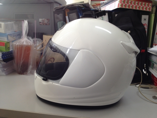 ขายหมวกกันน็อค aria