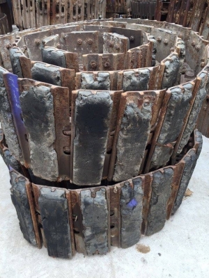 โซ่พร้อมใบเก่านอกญี่ปุ่น kobelco sk120-3-5 ใบยาว 50 ซม เส้นละ60,000