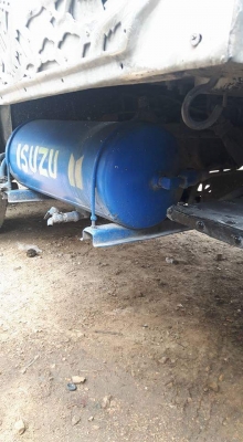 สิบล้อหัวยาว isuzu เครื่อง6BD1 ปั้มลม เบรคทิฟฟี่ พวงมาลัยเพาเวอร์ ช่วงล่างจั้มโบ้ 200 เกียร์ 6 เกียร์เสื้อลายตูดย้อย เครื่องดี สิบล้อหัวยาว isuzu เครื่อง6BD1 ปั้มลม เบรคทิฟฟี่ พวงมาลัยเพาเวอร์ ช่วงล่างจั้มโบ้ 200 เกียร์ 6 เกียร์เสื้อลายตูดย้อย เครื่องดี