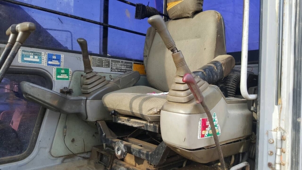 ขายรถแมคโครEX120-2สภาพพร้อมใช้งานไฟฟ้าครบสนใจติดต่อ0851562314 ขายรถแมคโครEX120-2สภาพพร้อมใช้งานไฟฟ้าครบสนใจติดต่อ0851562314