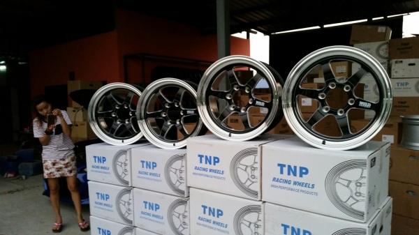 ล้อแม็กขอบ18 Weld 6รู