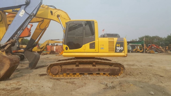 ขายรถแมคโครKomatsu PC160-8LCสภาพพร้อมใช้งานครับสนใจติดต่อ0851562314