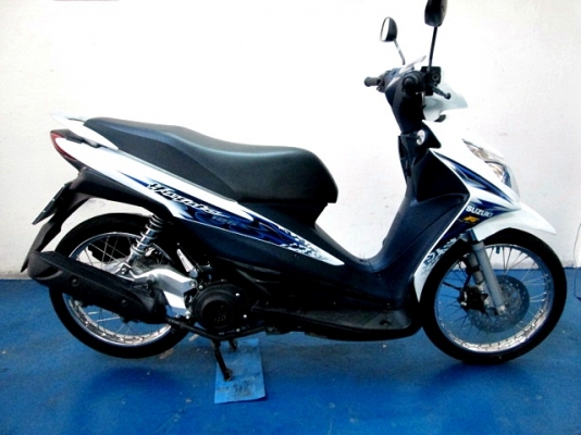 Hayate สีขาว พิมนิยม รุ่นใหม่ล่าสุด สวย เท่ ล้ำสมัยไม่ซ้ำไคร ขับดีมากๆเครื่องแรงดี ยูบ๊อกใหญ่  รถเดือน ก.ค. ปี57 ไมล์ 4 พันโล  30900