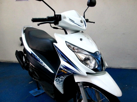 Hayate สีขาว พิมนิยม รุ่นใหม่ล่าสุด สวย เท่ ล้ำสมัยไม่ซ้ำไคร ขับดีมากๆเครื่องแรงดี ยูบ๊อกใหญ่  รถเดือน ก.ค. ปี57 ไมล์ 4 พันโล  30900