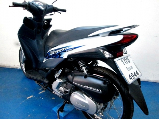 Hayate สีขาว พิมนิยม รุ่นใหม่ล่าสุด สวย เท่ ล้ำสมัยไม่ซ้ำไคร ขับดีมากๆเครื่องแรงดี ยูบ๊อกใหญ่  รถเดือน ก.ค. ปี57 ไมล์ 4 พันโล  30900