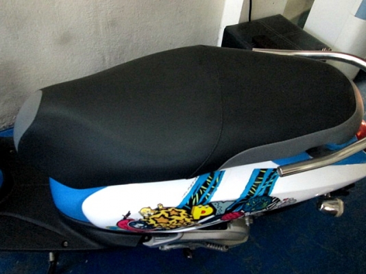 scoopy-i สีฟ้าขาว รถสวย จัดสภาพใหม่ เครื่องดีหายห่วง เบลกดี ยางดี สีสวยไร้ริ้วรอยกวนใจ ราคาสบายกระเป๋า 25900