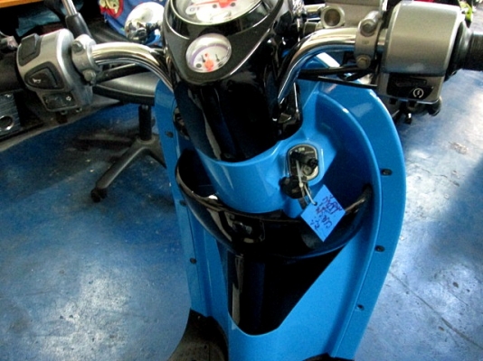 scoopy-i สีฟ้าขาว รถสวย จัดสภาพใหม่ เครื่องดีหายห่วง เบลกดี ยางดี สีสวยไร้ริ้วรอยกวนใจ ราคาสบายกระเป๋า 25900