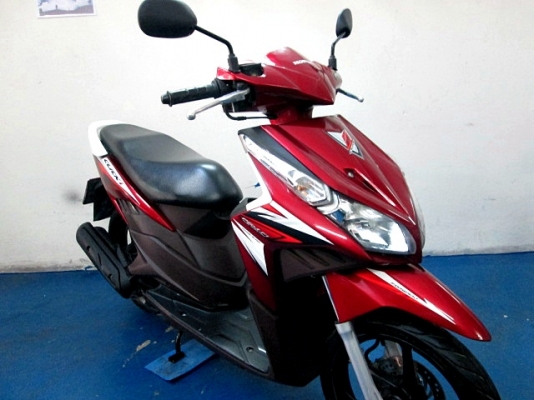 click 110 i สีแดงนํ้าตาล รุ่นท๊อป ล้อแมกซ์ คอมบายเบลก รถเดือน พฤษภาคม ปี54 รถบ้านมือเดียว ไมล์ 13xxx โล ฟรีโอน แถม 4 รายการ  24900