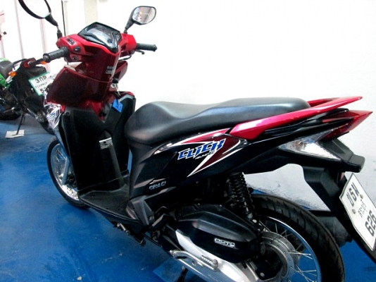CLICK 125 i ลายเทรินอัฟ สีดำแดง รถเดือน พฤศจิกายน ปี 55 ไมล์ 9 พันโล แถม 3 รายการ 28900