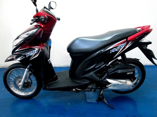 CLICK 125 i ลายเทรินอัฟ สีดำแดง รถเดือน พฤศจิกายน ปี 55 ไมล์ 9 พันโล แถม 3 รายการ 28900
