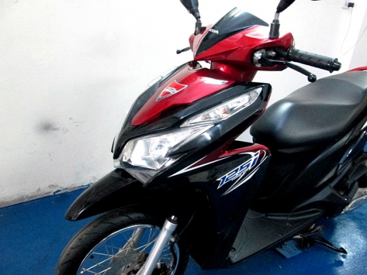 CLICK 125 i ลายเทรินอัฟ สีดำแดง รถเดือน พฤศจิกายน ปี 55 ไมล์ 9 พันโล แถม 3 รายการ 28900