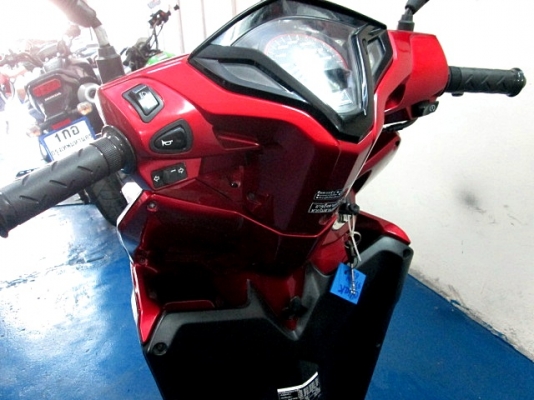 CLICK 125 i ลายเทรินอัฟ สีดำแดง รถเดือน พฤศจิกายน ปี 55 ไมล์ 9 พันโล แถม 3 รายการ 28900