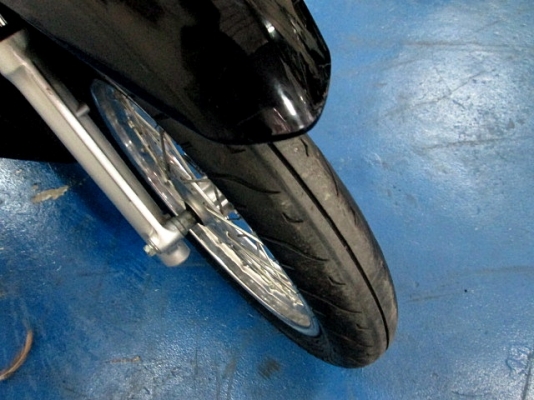 CLICK 125 i ลายเทรินอัฟ สีดำแดง รถเดือน พฤศจิกายน ปี 55 ไมล์ 9 พันโล แถม 3 รายการ 28900