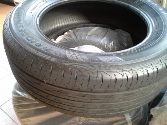 ขายยาง bridestone 215/60/16 ใช้มาอายุ 1 ปี 4 เส้น