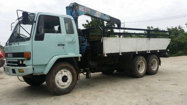 ขาย Isuzu สิบล้อ 2.เพลา ติดเครน 3 ตัน
