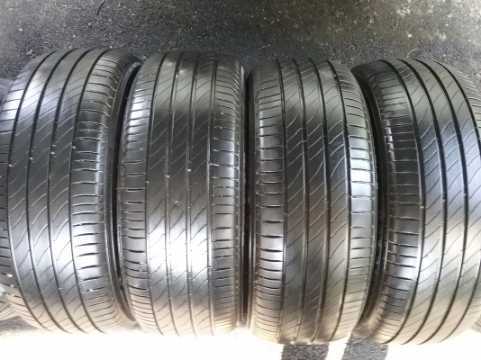 ยาง MICHELIN รุ่น PRIMACY 3 ST. 205 55R16 กลางปี2015 สภาพสวยมากๆ ดอกเต็มๆไม่มีปะ