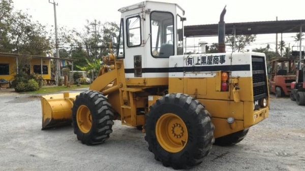 Komatsu 510 กรองเดี่ยว สวยๆ เดิมๆ จากญี่ปุ่น โทร.086-303-9797 กู๋อ๋า Komatsu 510 กรองเดี่ยว สวยๆ เดิมๆ จากญี่ปุ่น โทร.086-303-9797 กู๋อ๋า