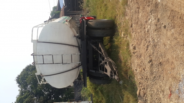 ขายลูกพ่วงพร้อมแทงค์น้ำ