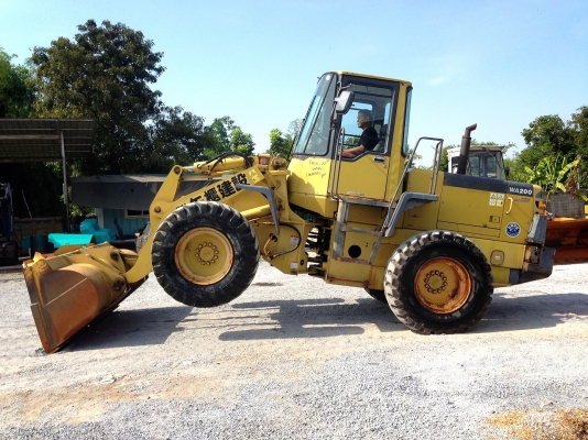 Komatsu WA200-3 นำเข้าจากญี่ปุ่น โทร.086-303-9797 กู๋อ๋า Komatsu WA200-3 นำเข้าจากญี่ปุ่น โทร.086-303-9797 กู๋อ๋า