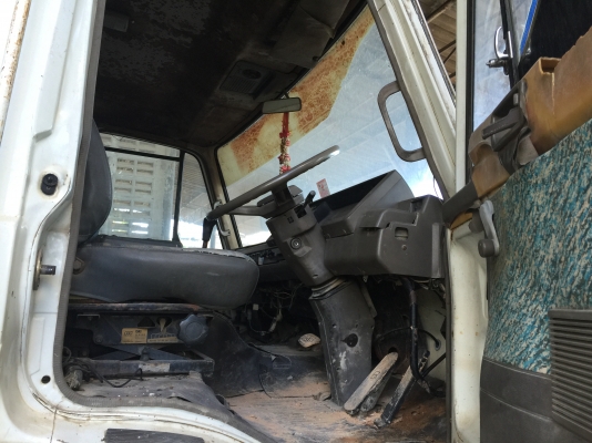 รถโม่ปูน230แรง โม่LT 68คิว..NISSAN UD CWM430M-14312..รถสวย  สภาพดี โม่สวย..รถไม่ช้ำ เล่มพร้อม...