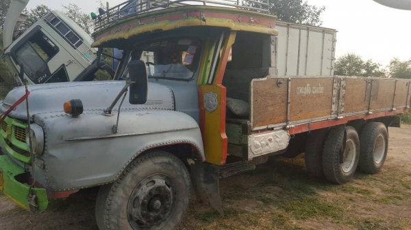 รกสิบล้อหัวยาว isuzu เครื่อง ร็อค 6BG1 175แรง เบรกจิฟฟี่พวงมาลัยเพาเวอร์ ช่วงล่างใหญ่มิตซู เพลาเดียว ภาษีไม่ขาด เล่มทะเบียนชุดโอนครบ