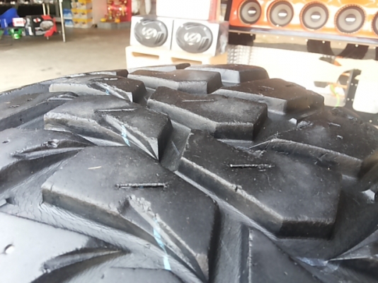 ขายยาง MAXSIS 764 MT 265/75/16 ดอกเยอะ