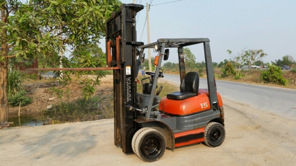 ขายด่วนรถยก TOYOTA 6FGยก1.5ตันเสาสูง6เมตรทูฟรียางตัน6เส้นยางหน้าคู้รถนอกยังไม่เคยใช้งานในเมืองไทยเลย=รุ่นใหม่ขายถูกๆๆ