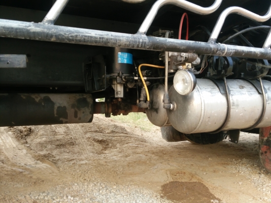 ขาย10ล้อเมกก้าเพลาเดียวเครื่อง220ปี2548ยางเรเดียลสภาพไฟแนนจัดได้800000พร้อมใช้งานรถเจ้าของเดียวออกจากศูนย์แท้ๆยาว6.50เมตร