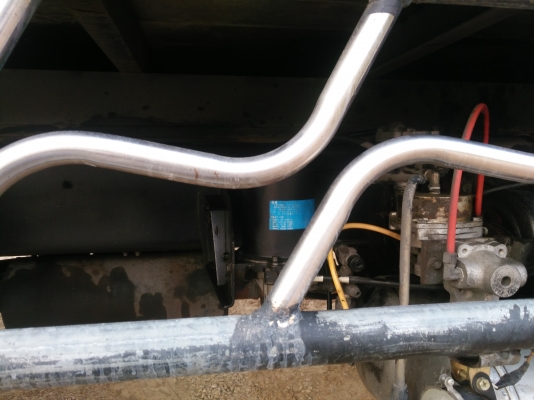 ขาย10ล้อเมกก้าเพลาเดียวเครื่อง220ปี2548ยางเรเดียลสภาพไฟแนนจัดได้800000พร้อมใช้งานรถเจ้าของเดียวออกจากศูนย์แท้ๆยาว6.50เมตร