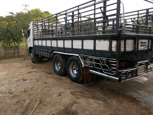 ขาย10ล้อเมกก้าเพลาเดียวเครื่อง220ปี2548ยางเรเดียลสภาพไฟแนนจัดได้800000พร้อมใช้งานรถเจ้าของเดียวออกจากศูนย์แท้ๆยาว6.50เมตร