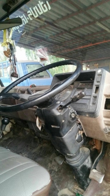 รถหกล้อ hino KM777 เครื่อง WO4D 117 แรง ยาว 4.30 เมตร ภาษีเต็ม เครื่องดีคันซีสวย เอกสารครบ