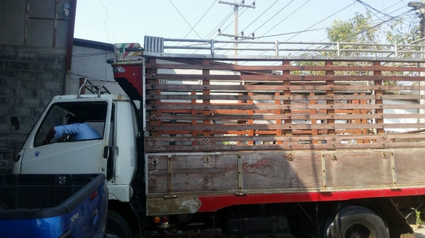 รถหกล้อ hino KM777 เครื่อง WO4D 117 แรง ยาว 4.30 เมตร ภาษีเต็ม เครื่องดีคันซีสวย เอกสารครบ