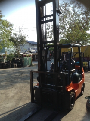 +++ ขายโฟล์คลิฟท์  TOYOTA 7FG30  ขนาด  3  ตัน  เครื่องยนต์เบนซิน  แก๊ส  เสา  5  เมตร  เกียร์ออโตเมติค  งา 1,070 มม.  ยางตัน