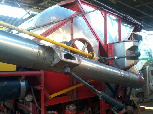 ขายรถเกี่ยวข้าวเกษตรพัฒนา จ้าวช้างไวไฟ ปี49 ขายรถเกี่ยวข้าวเกษตรพัฒนา จ้าวช้างไวไฟ ปี49