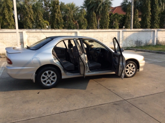 ขายรถ มิตซู อัลติมา ตัวท็อป ปี94 เครื่อง V6 24valve 2.0 เกียร์ธรรมดา ไฟฟ้าทั้งคัน ถายในสวยเดิมๆเบาะสวยสะอาด แอร์เย็นวิทยุมีพร้อม ตัวถังเดิมๆบางทั้งคันสีบางๆมีซีดบางชิ้น แม็กขอบ 15&quot; รถขับดีครับ พร้อมใช้ ภาษี59 ขายถูกครับ