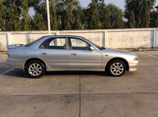 ขายรถ มิตซู อัลติมา ตัวท็อป ปี94 เครื่อง V6 24valve 2.0 เกียร์ธรรมดา ไฟฟ้าทั้งคัน ถายในสวยเดิมๆเบาะสวยสะอาด แอร์เย็นวิทยุมีพร้อม ตัวถังเดิมๆบางทั้งคันสีบางๆมีซีดบางชิ้น แม็กขอบ 15&quot; รถขับดีครับ พร้อมใช้ ภาษี59 ขายถูกครับ