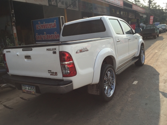 Toyota Vigo 2.5champ auto ปี56 แมกยางใหม่ขอบ22 ป้ายประมูล รถสวยจัดมือ1ป้ายแดง