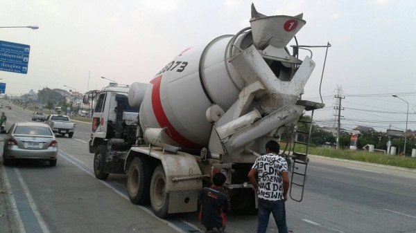 ขายด่วนรถสิบล้อ2เพลารถโม้ปูน7คิวโม้ตรงเครือง 230แรงปี45 ขายด่วนรถสิบล้อ2เพลารถโม้ปูน7คิวโม้ตรงเครือง 230แรงปี45