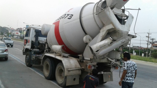 ขายด่วนรถสิบล้อ2เพลารถโม้ปูน7คิวโม้ตรงเครือง 230แรงปี45 ขายด่วนรถสิบล้อ2เพลารถโม้ปูน7คิวโม้ตรงเครือง 230แรงปี45