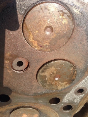 ขายฝาสูบรถแทรกเตอร์ D-5-D  43-V หัวแชมเมอร์ ฝาบาง ฝานอกสภาพสวยมาก ขายพร้อมฝาครอบวาวกระเดื่องวาว