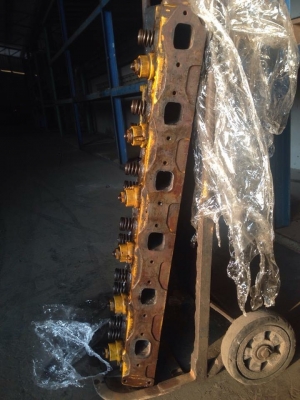 ขายฝาสูบรถแทรกเตอร์ D-5-D  43-V หัวแชมเมอร์ ฝาบาง ฝานอกสภาพสวยมาก ขายพร้อมฝาครอบวาวกระเดื่องวาว