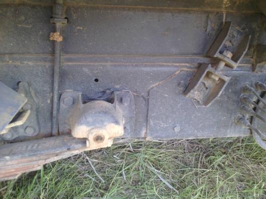 ISUZU ROCKY 175 HP 6BG1 หกล้อดั๊มพ์ กระบะดั๊มพ์เหล็ก 5 ตันความยาว 3.60 เมตรสภาพสวยจัดพร้อมบรรทุกพร้อมใช้งานได้เลยครับ ภายในห้องเก๋งสวยสะอาดคอนโซลครบพร้อม แอร์เย็น พวงมาลัยเพาเวอร์ ระบบเบรคทริ๊ปฟี้ ช่วงล่างคัชซีไม่บวม ยาง 8.25 ขอบ 16 สภาพดีแระมาณ 65\% พร้อม