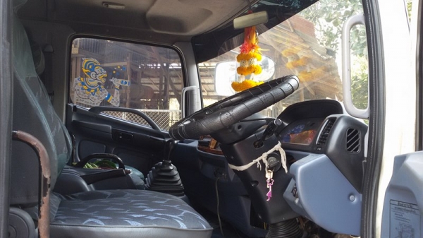 ขายรถบรรทุกสิบล้อ Hino Mega 220แรง เพลาเดียว ยาว 7.50 ม. สภาพสวย วิ่งน้อย ยางดี โทร.081-1816119และ088-1631587