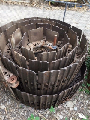 โซ่พร้อมใบเก่า kobelco sk120-3-5 ใบยาว 50 ซม เส้นละ 38,000 โซ่พร้อมใบเก่า kobelco sk120-3-5 ใบยาว 50 ซม เส้นละ 38,000