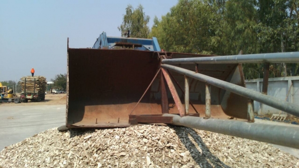 ขายรถไถฟอร์ด 6600T1 ติดที่ตัก. อุปกรเพิ่ม มีที่คีบอ้อยแถม ขายรถไถฟอร์ด 6600T1 ติดที่ตัก. อุปกรเพิ่ม มีที่คีบอ้อยแถม