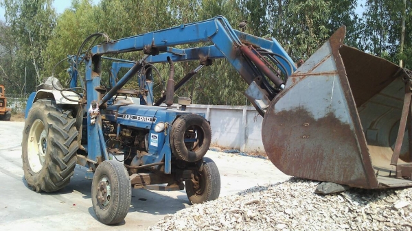 ขายรถไถฟอร์ด 6600T1 ติดที่ตัก. อุปกรเพิ่ม มีที่คีบอ้อยแถม ขายรถไถฟอร์ด 6600T1 ติดที่ตัก. อุปกรเพิ่ม มีที่คีบอ้อยแถม